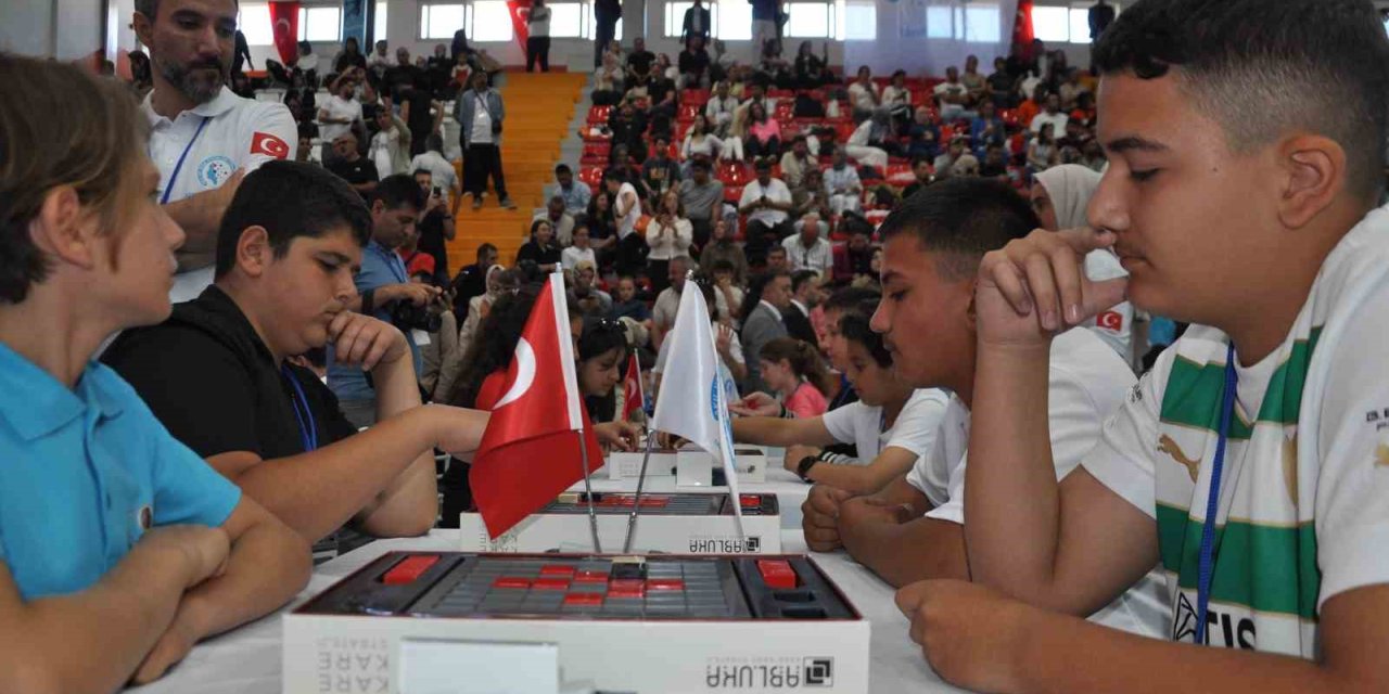 Türkiye Akıl ve Zeka Oyunları Turnuvası Kars’ta başladı