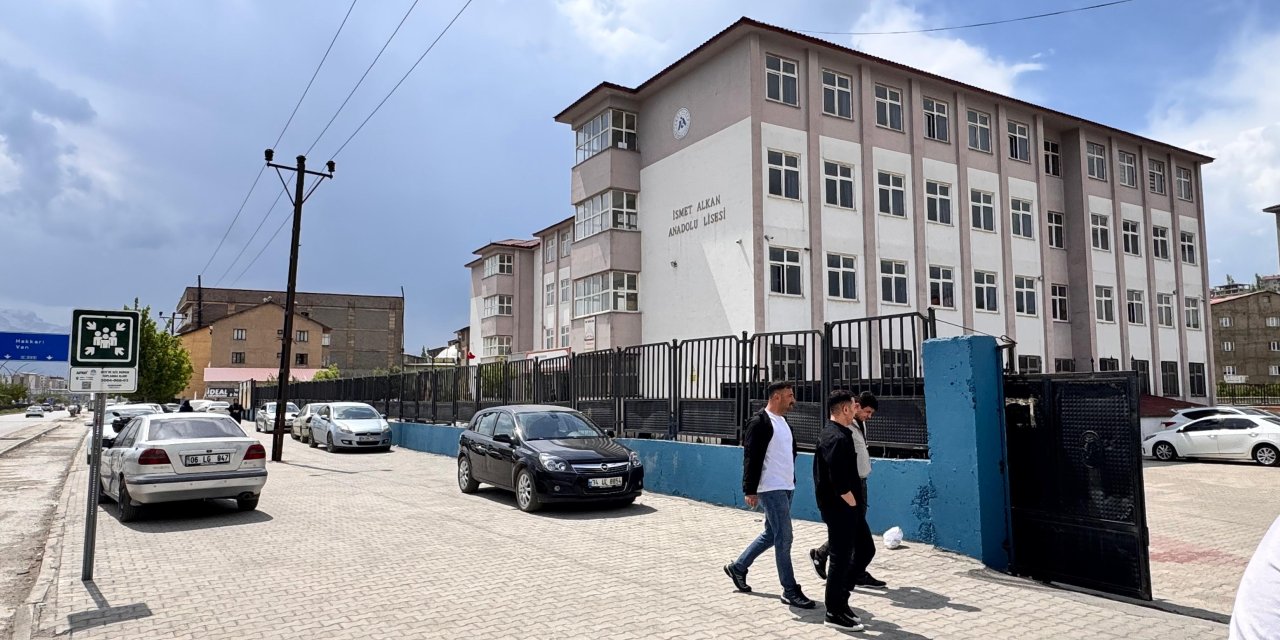Yüksekova’da açık öğretim sınavlarına katılım arttı