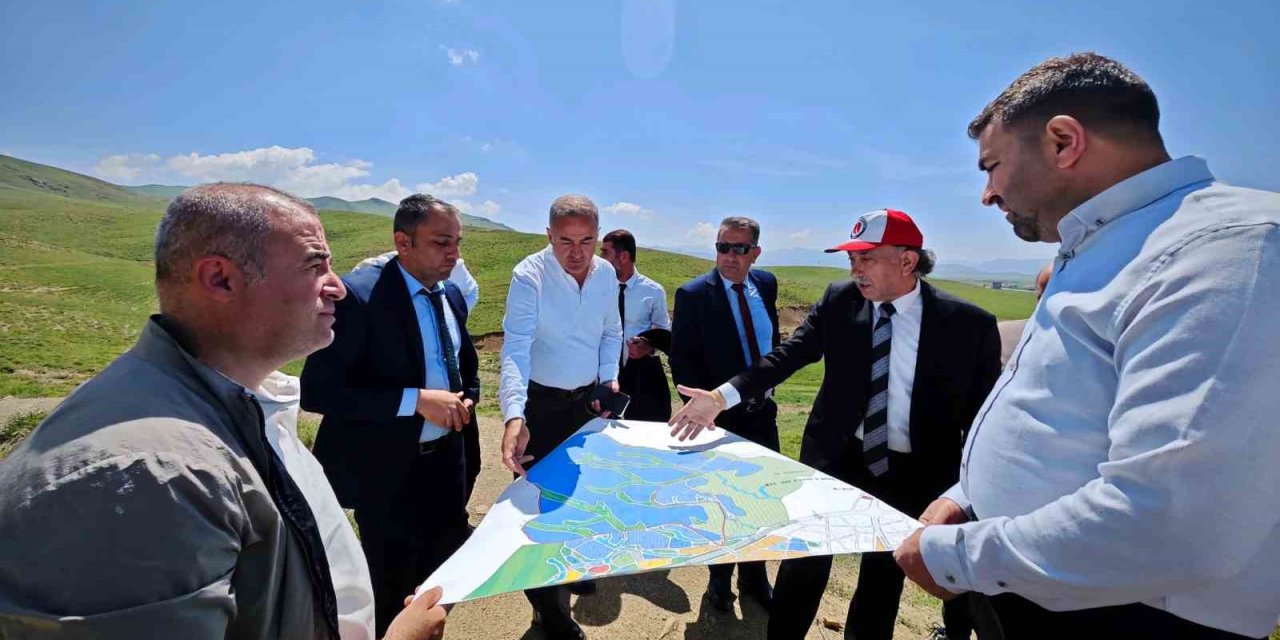 Yüksekova'da üniversite için ilk adım atıldı