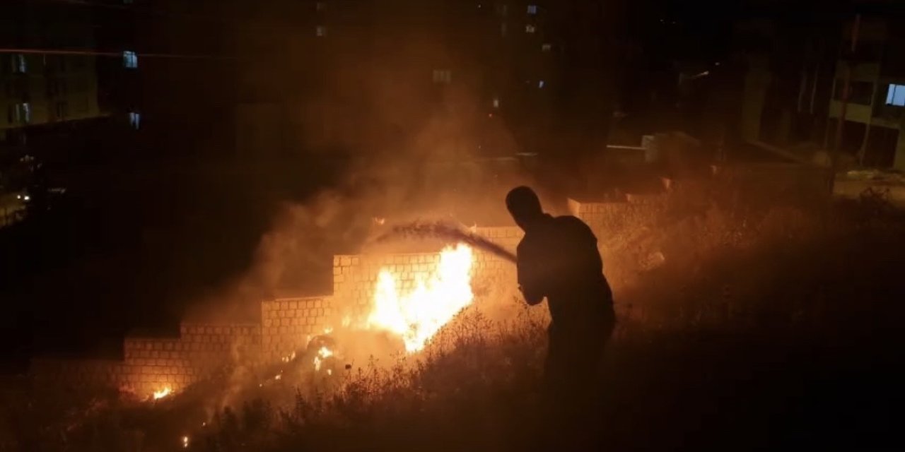 Mardin Artuklu’da çıkan ot yangını kontrol altına alındı