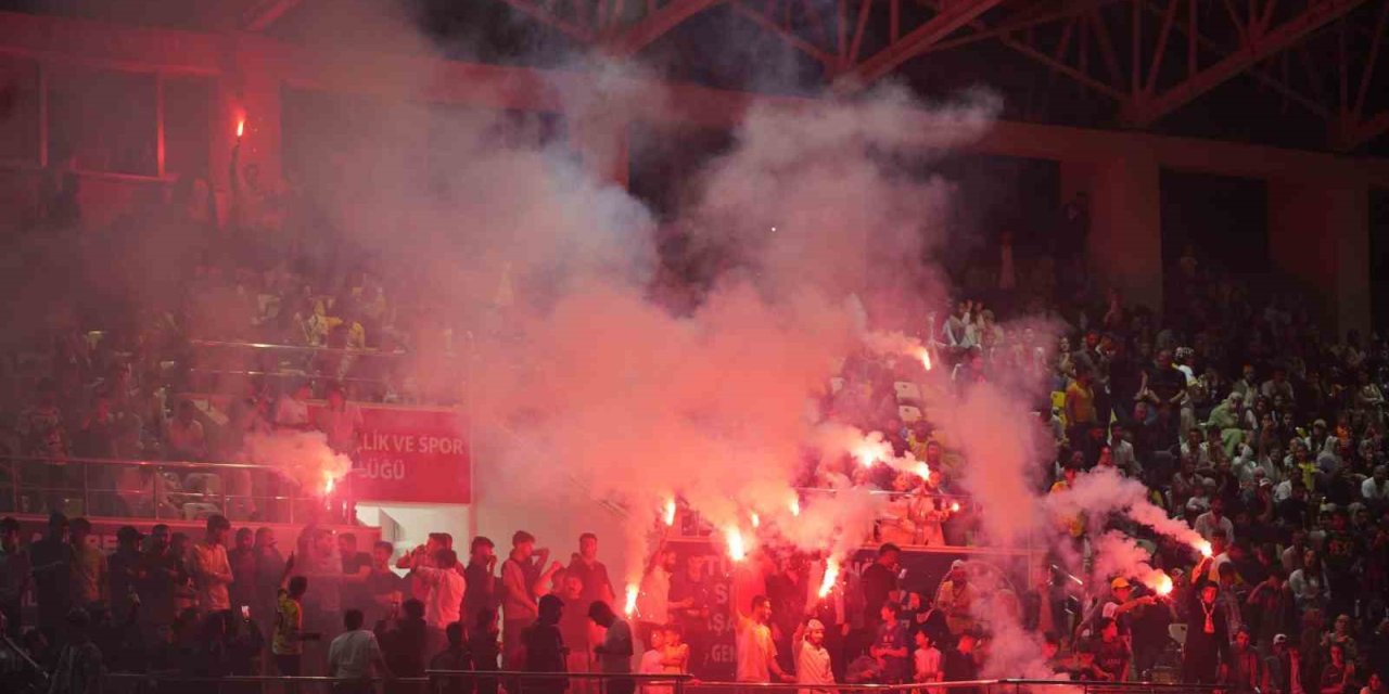 Muşspor, şampiyonluğunu kutladı