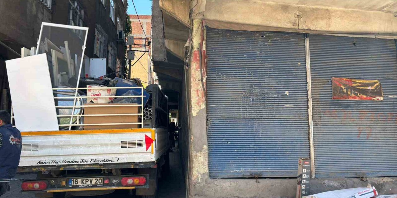 Bağlar’da hedef haline geldi: Esnafın hayatı güvenlik kamerası sonrası değişti