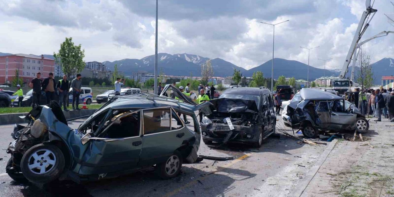 Erzurum’da mikser faciası: Rahatsızlanan şoför direksiyon hakimiyetini kaybetti