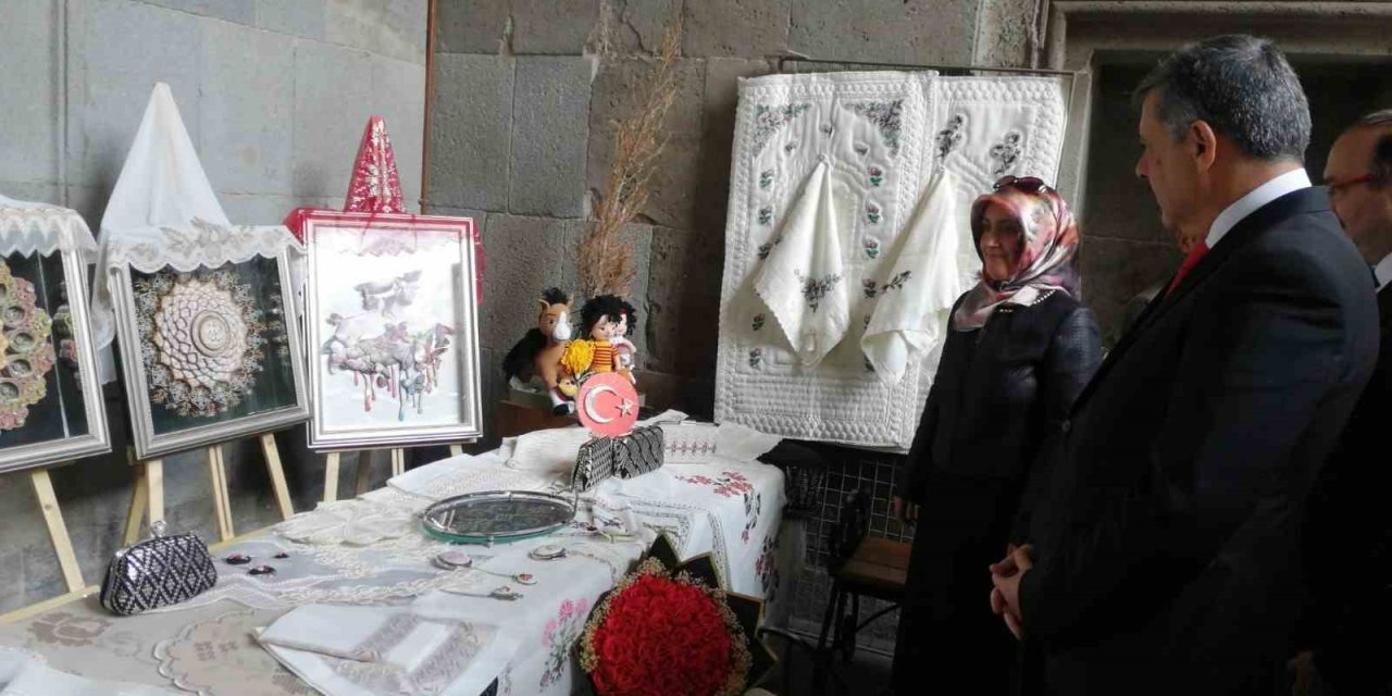 Çifte Minareli Medrese’de "Öğrenme Şenliği" sergisi