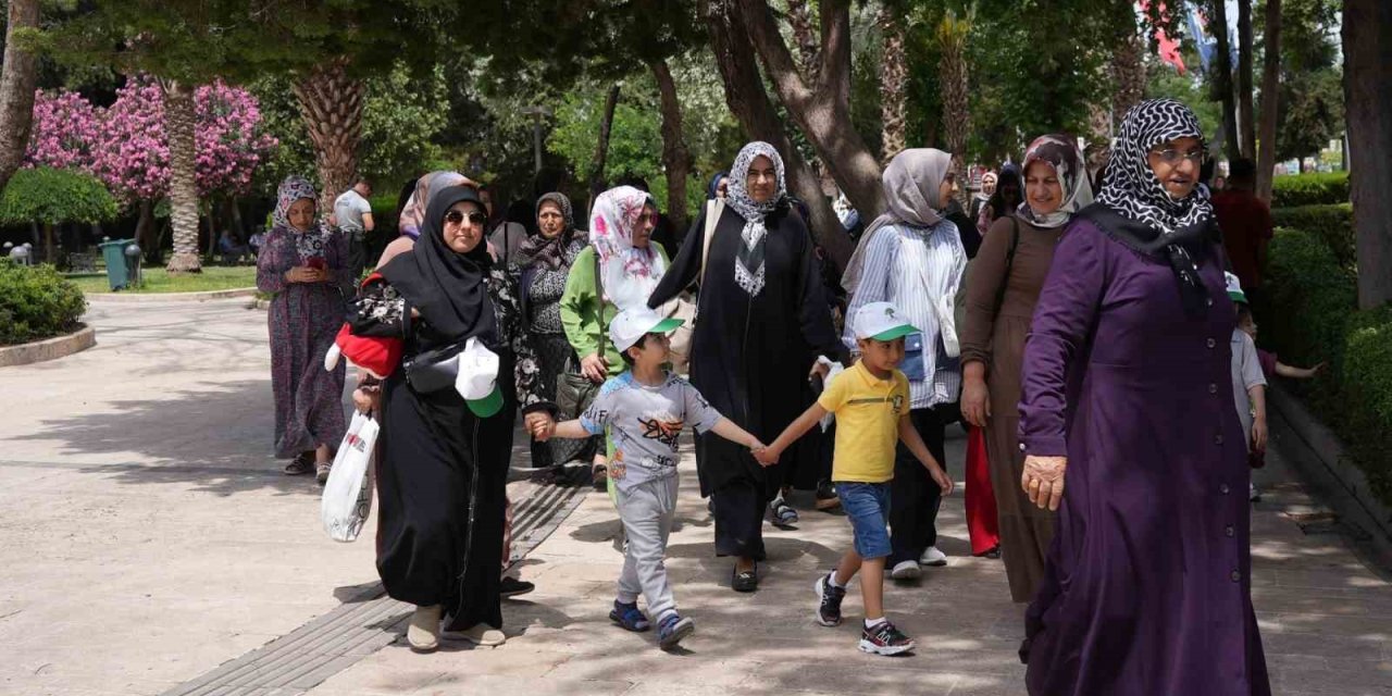 Şehitkamilli kadınlardan Şanlıurfa’ya ziyaret