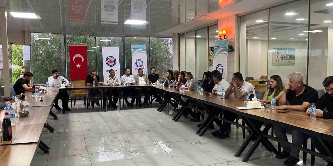 Sendika üyeleri toplu sözleşme görüşmesine hazırlanıyor