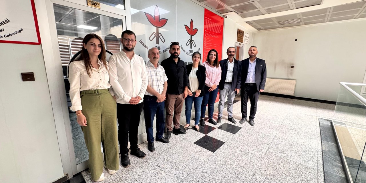 İHD Hakkari Şubesi yeni yönetimiyle ilk toplantısını yaptı