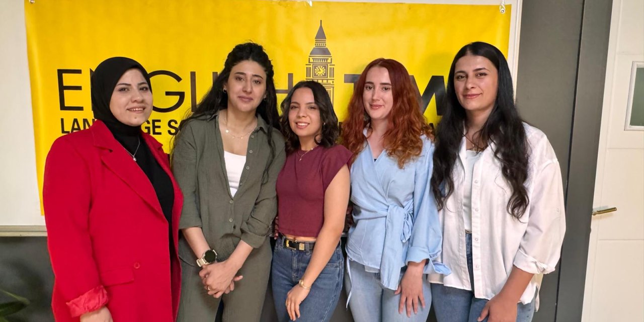 Yüksekova English Time’dan yıl sonu seremonisi
