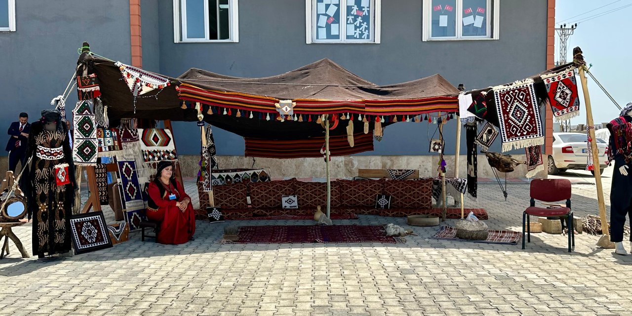 Yüksekova’da geleneksel ürünler tanıtıldı