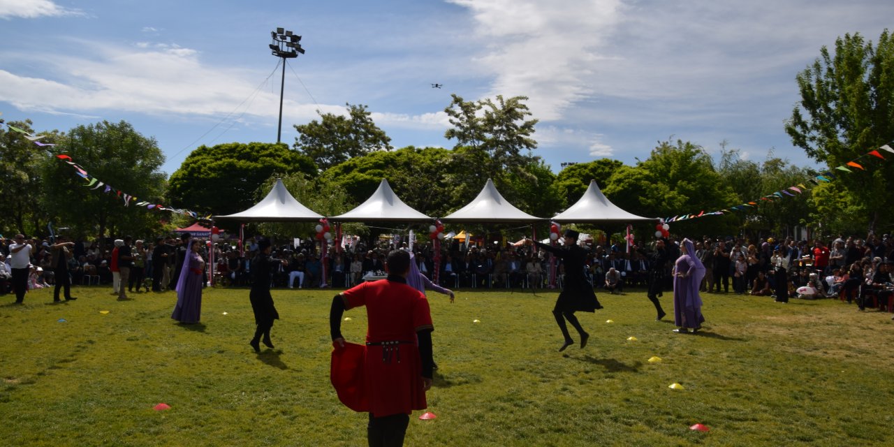 Van'da 'Uluslararası İnci Kefali Göçü Kültür ve Sanat Festivali' başladı