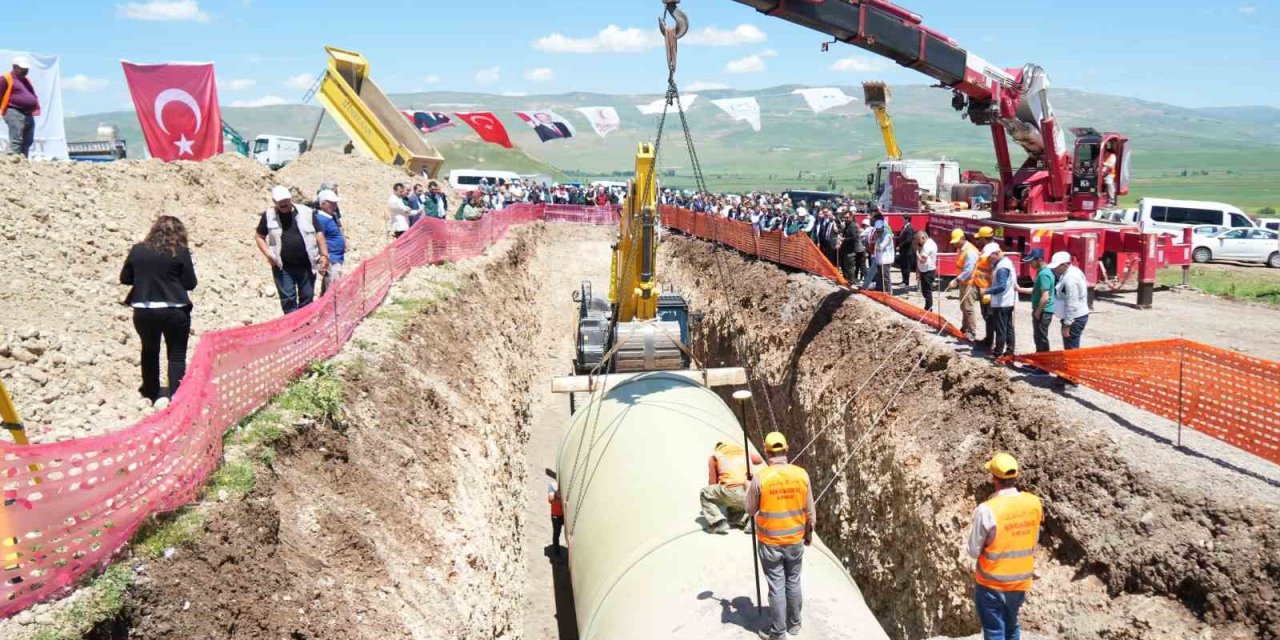 Bakan Yumaklı, "Muş Ovası Pompaj Sulama 1. Etap" inşaatı temel atma törenine katıldı