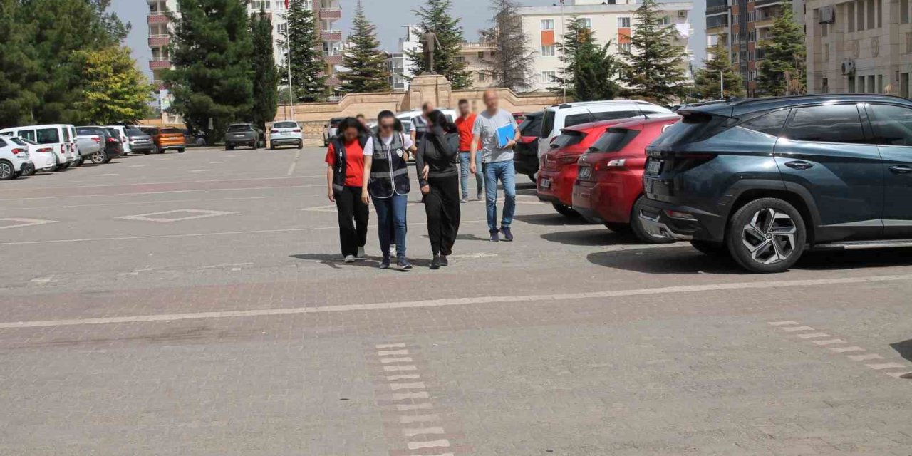 Mardin’de servet değerinde çaldıkları altınlarla yakalandı