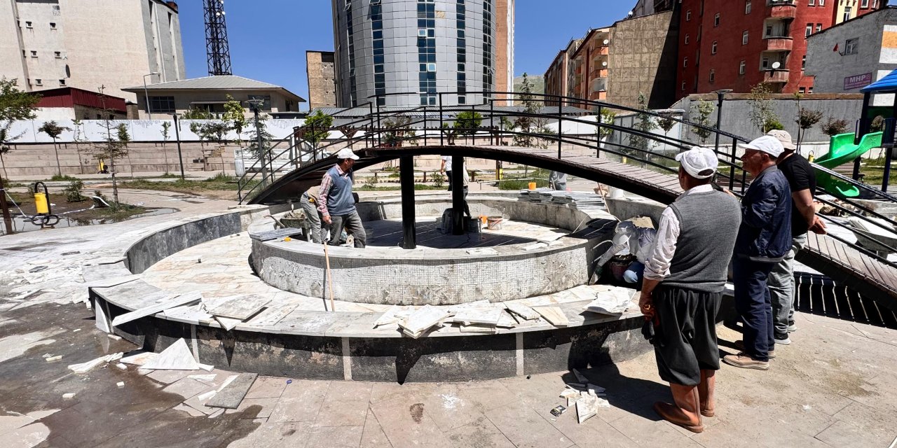 Yüksekova’da 15 Temmuz Parkı yenileniyor