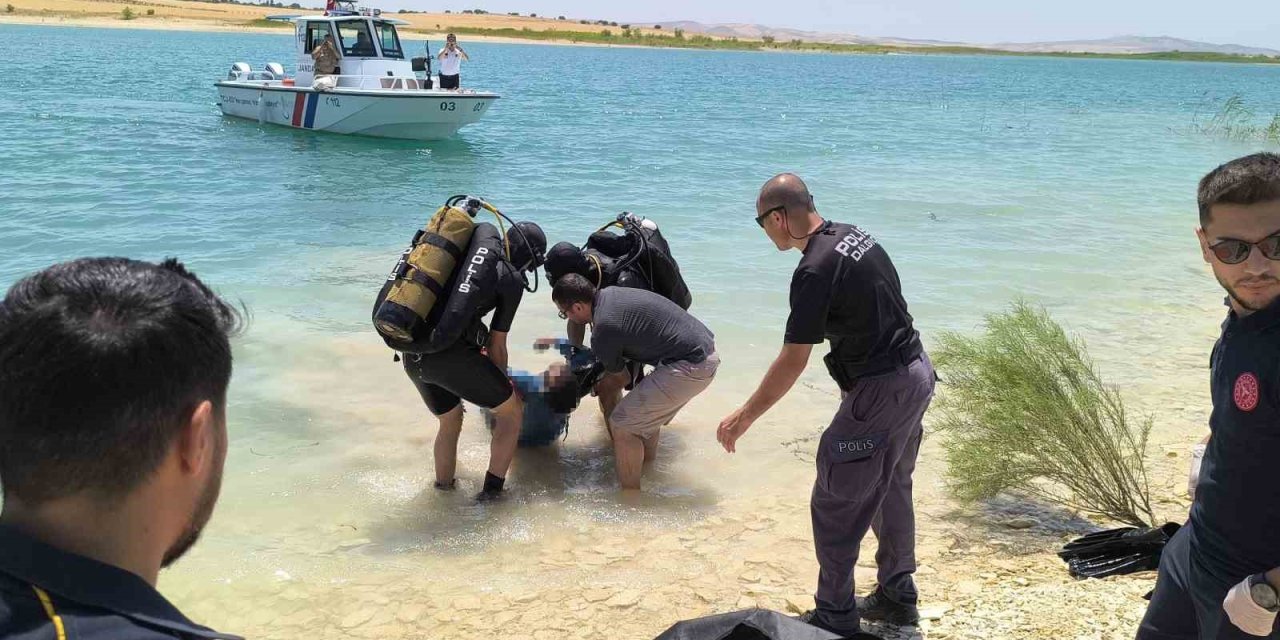 Yeğenini kurtarmaya çalışan amca suya kapılarak boğuldu