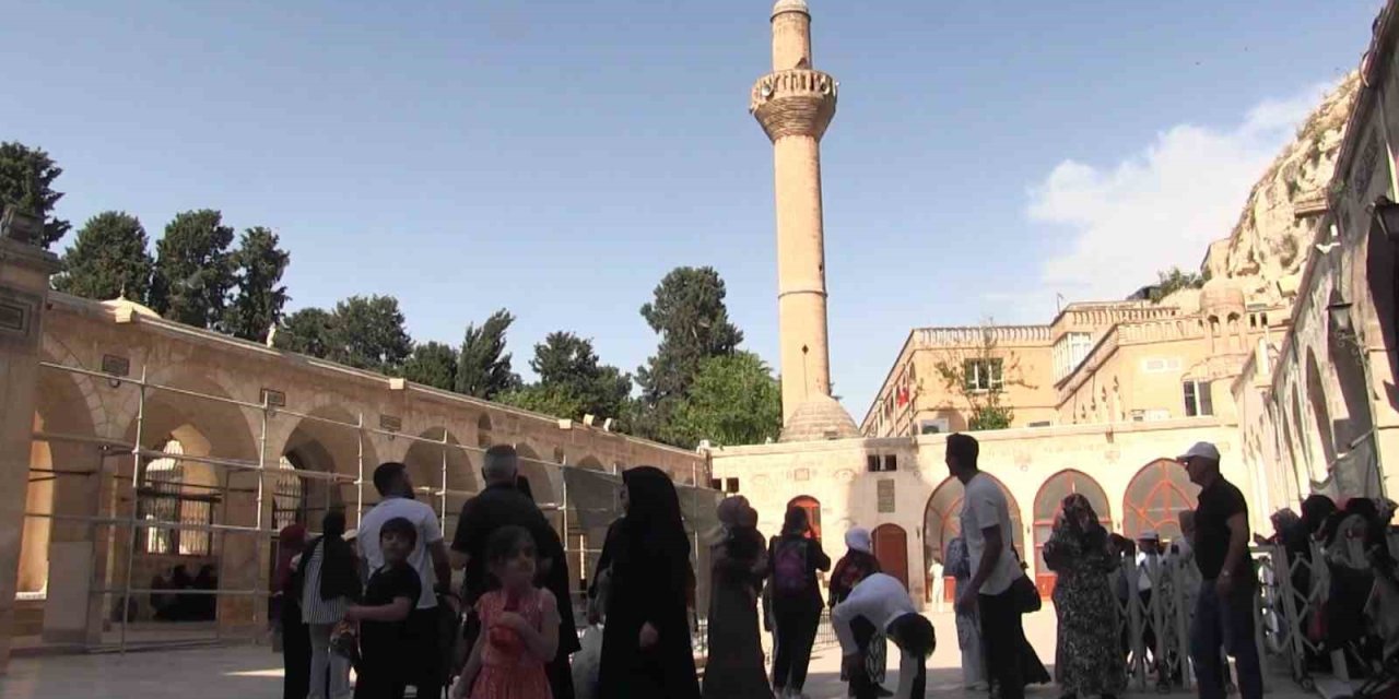 Deprem ve selde hasar gören yapılar yeniden ayağa kalkıyor