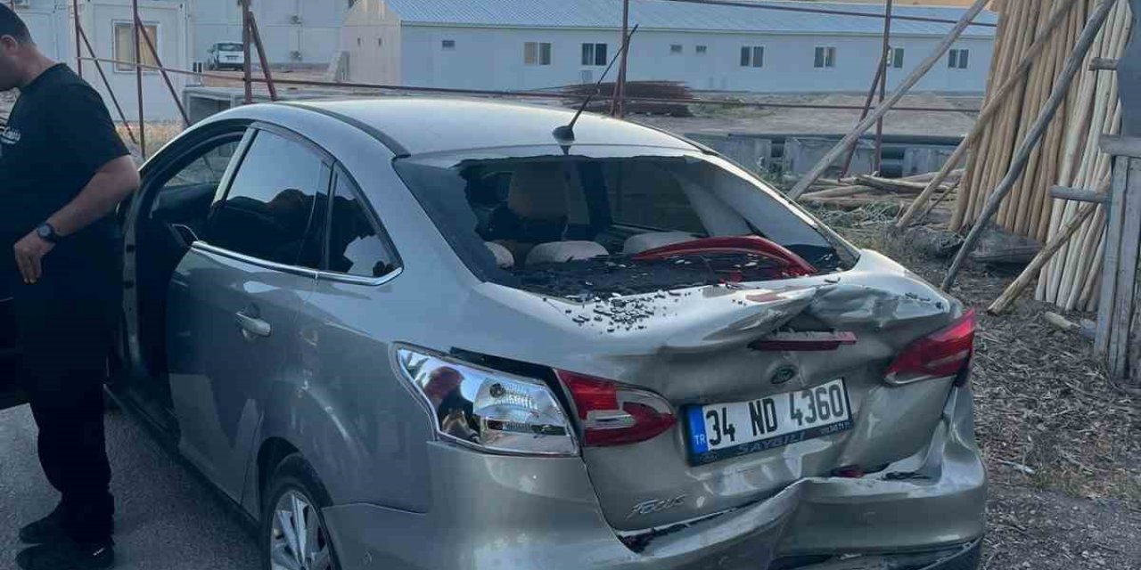 Adıyaman'da tır ile otomobil çarpıştı: 2 yaralı