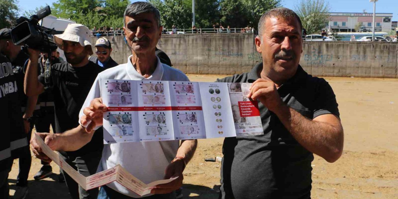 Canlı Hayvan Borsası’nda satıcılar sahte para konusunda bilgilendirildi