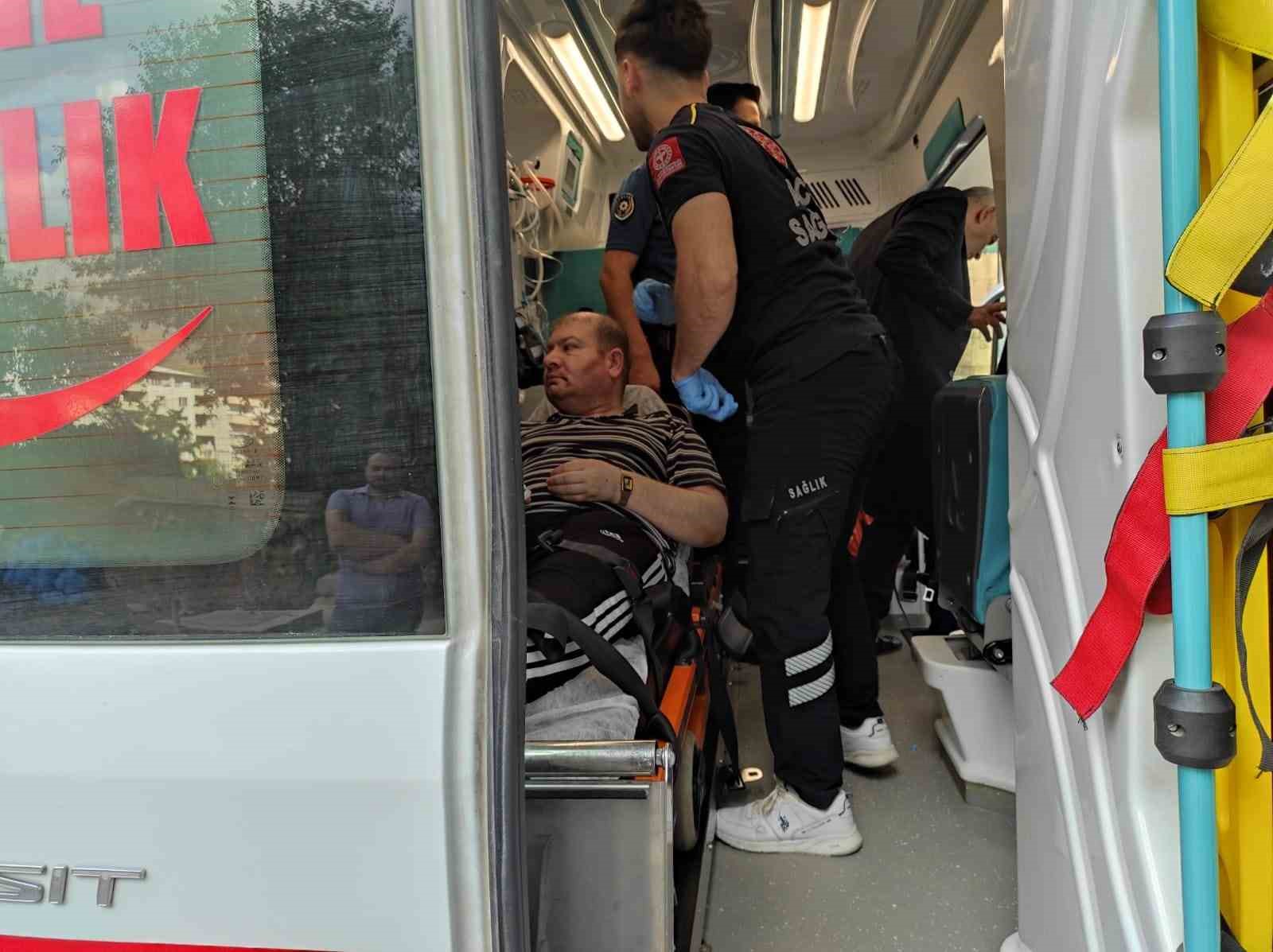 Ailesini rehin alan şahıs 6 saat sonra ikna edilerek teslim oldu