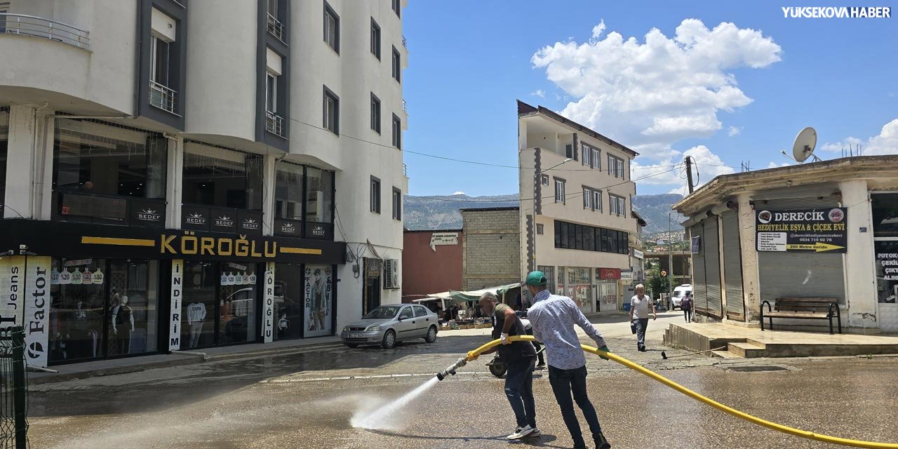 Derecik'te bayram öncesi temizlik seferberliği