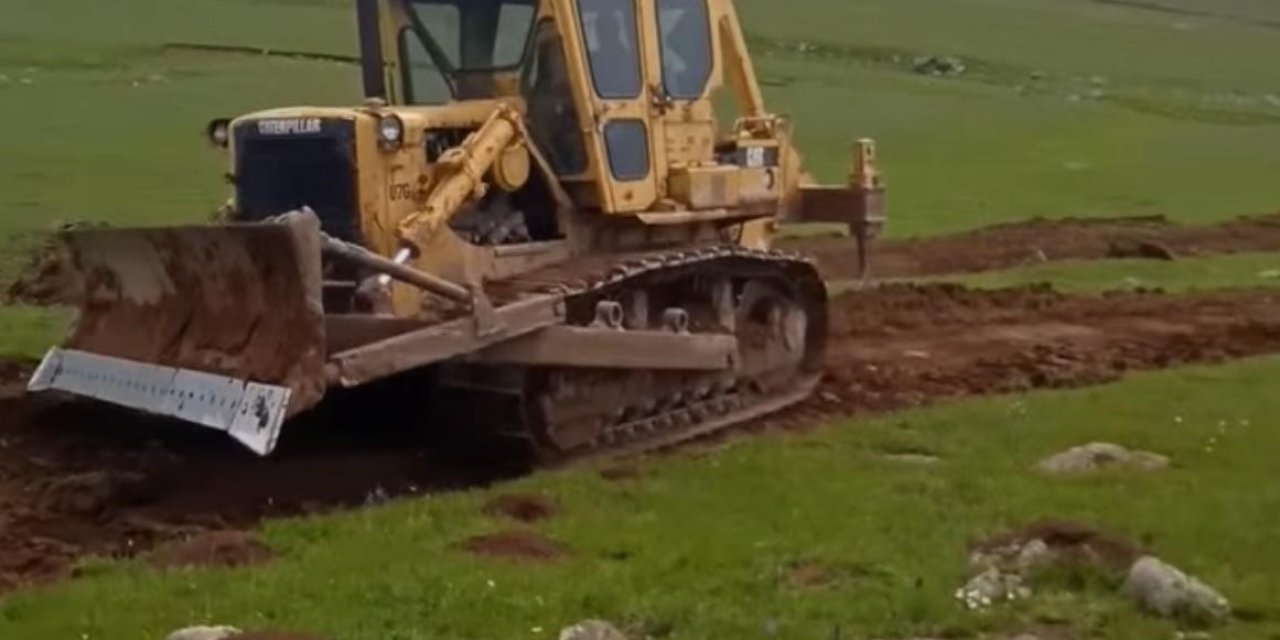 Akyaka’da Özel İdare, yayla yollarını yapıyor