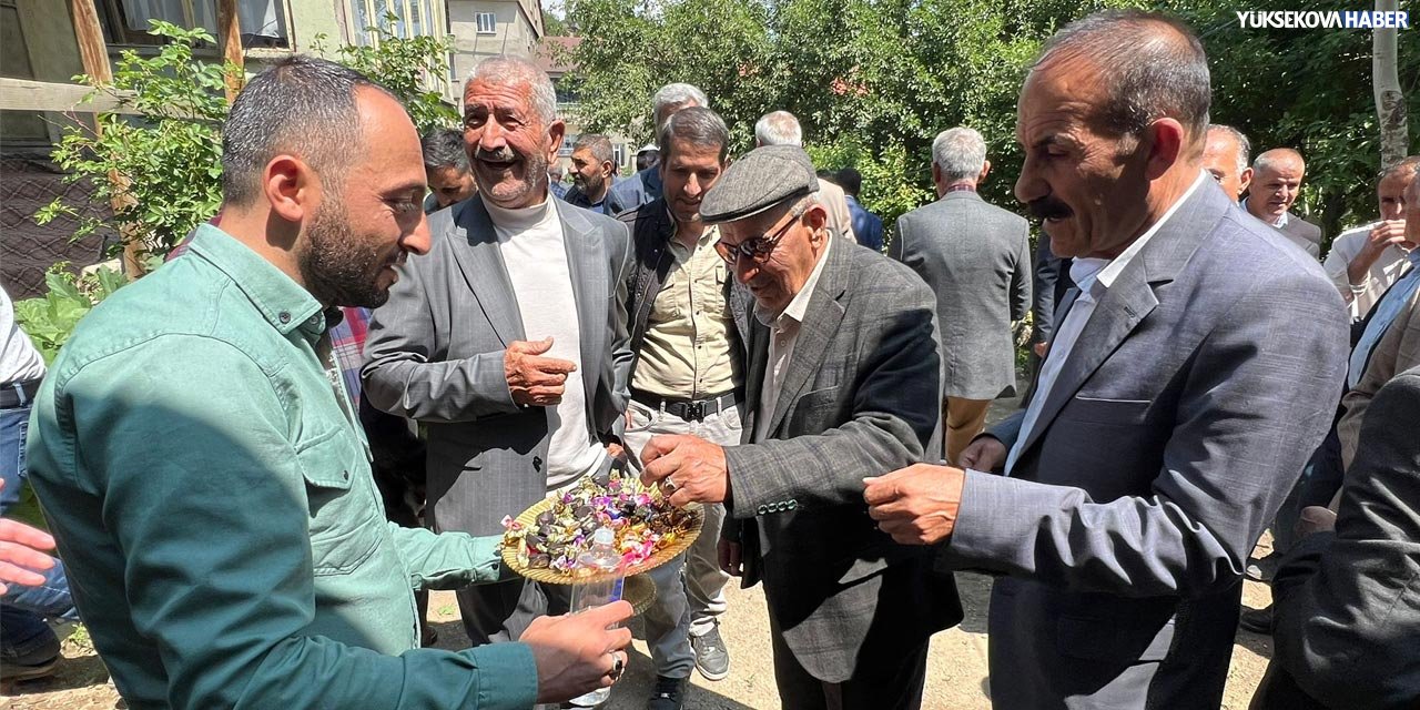 Esenyurt Mahallesi’nde bayramlaşma geleneği yeniden hayat buldu