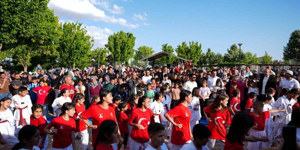 Başkan Yılmaz’dan çocuklara ziyaret