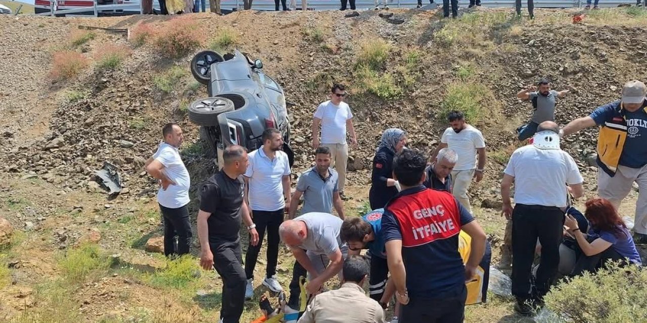 Bingöl’de otomobil şarampole devrildi