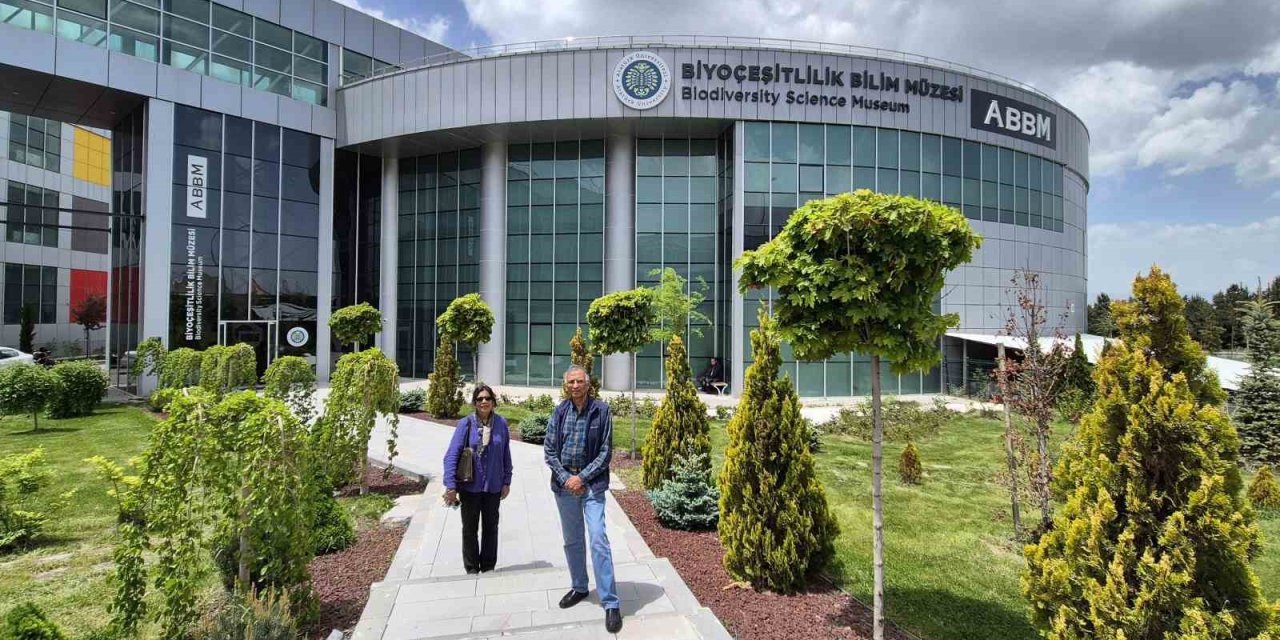 Prof. Dr. Uday Maitra’dan, üç konferans