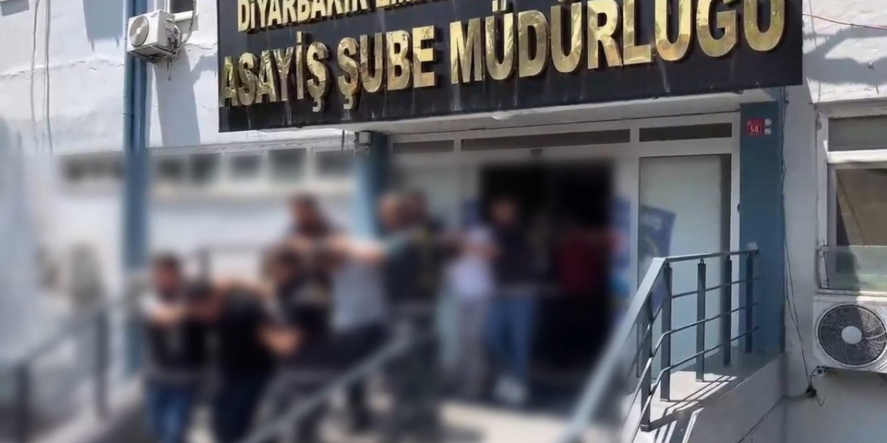 4 kişinin öldüğü yangında gözaltına alınan 5 kişi adliyeye sevk edildi