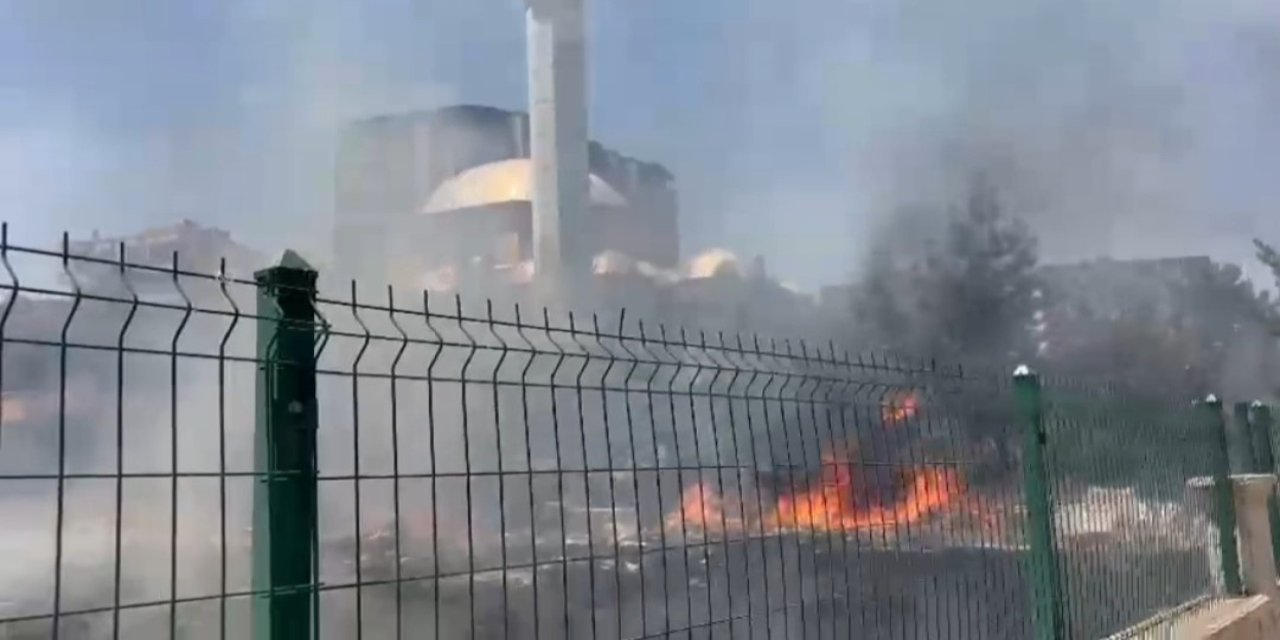 Kurtalan’da lojman bahçesinde çıkan yangın korkuttu