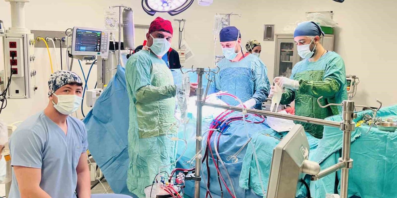 Van’daki bininci açık kalp ameliyatı başarıyla yapıldı