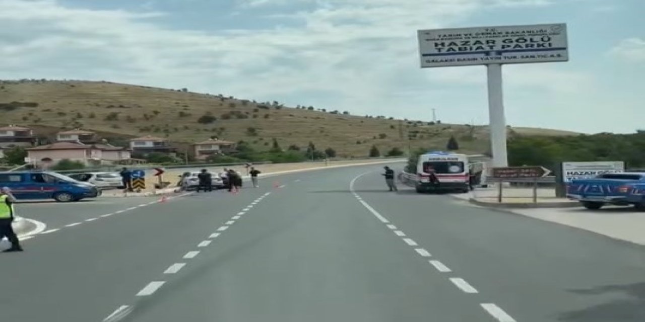 Elazığ’da trafik kazasında 3 kişi yaralandı