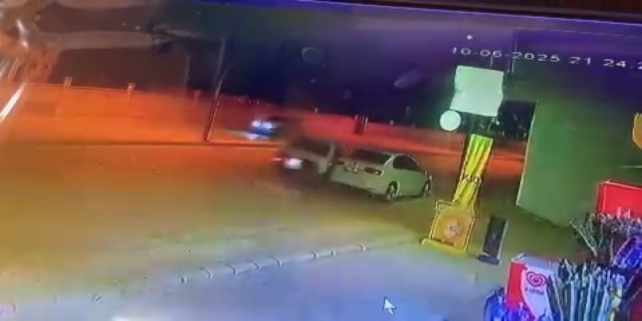 Elazığ'da park halindeki otomobile çarpıp kaçtı