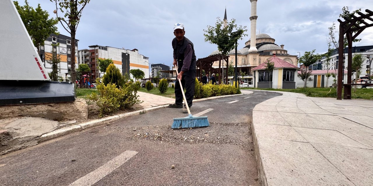 Yüksekova 15 Temmuz Parkı’nda temizlik sorunu