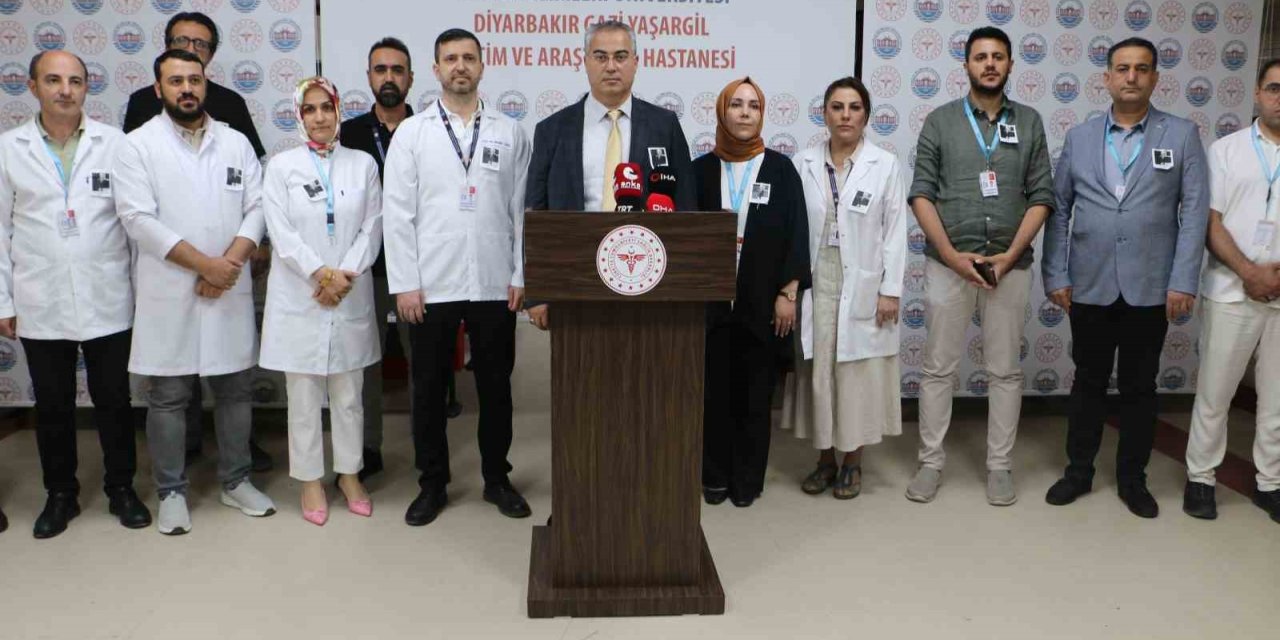 Prof. Dr. Gazi Yaşargil, Diyarbakır’da anıldı