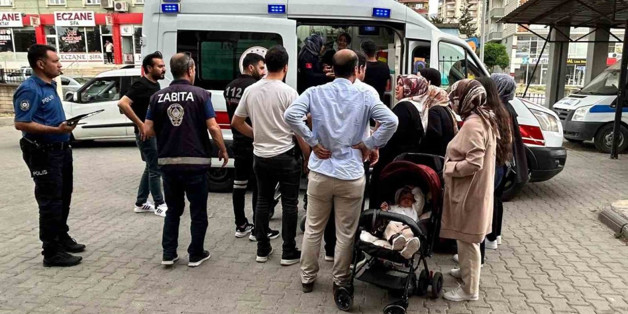 Kurtalan'da devrilen ağacın altında kalan 2 kişi yaralandı