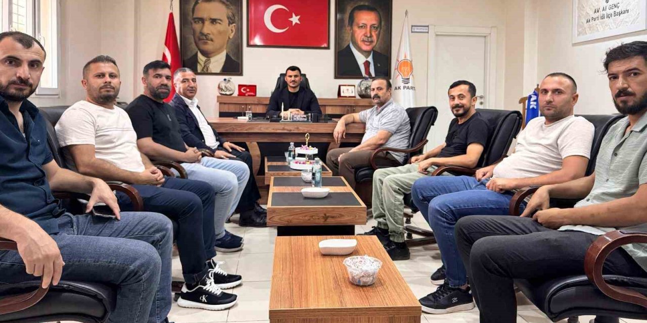 Şırnak'taki Sağlık sendikası temsilcileri siyasi partilerle bir araya geldi