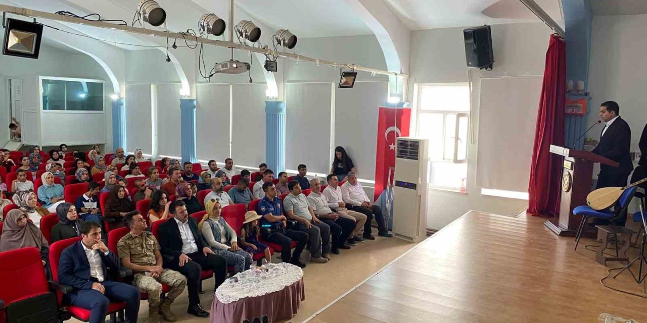 Dicle HEM’de Hayat Boyu Öğrenme Haftası sergi açılışı yapıldı