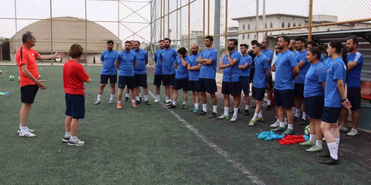 Eyyüp Cenap Gülpınar antrenör eğitim programı start verdi