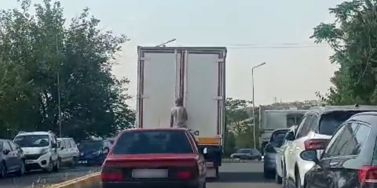 Diyarbakır’da tehlikeli yolculuk kamerada
