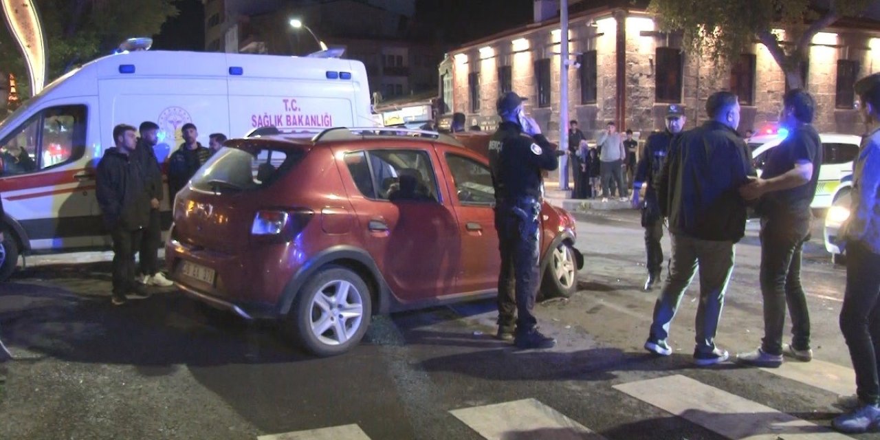Kars’ta 4 araçlı zincirleme trafik kazası: 4 kişi yaralandı