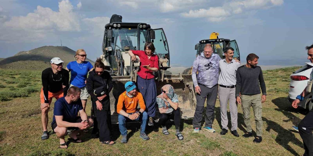 Süphan Dağı’na tırmanan dağcılar mahsur kaldı
