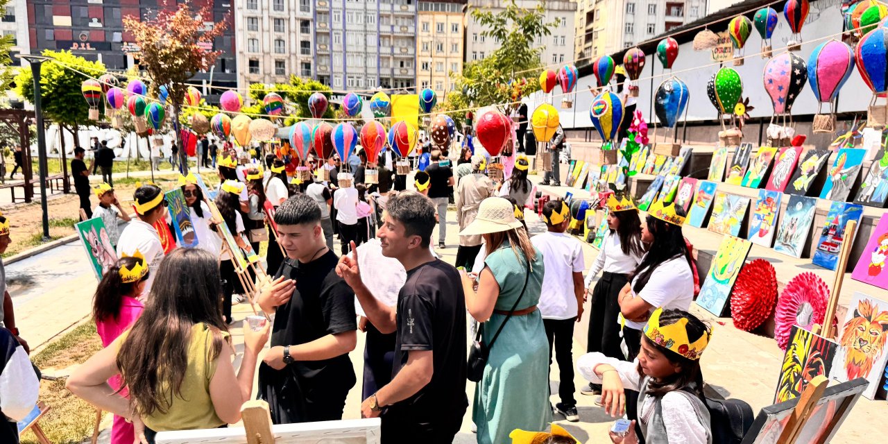 Yüksekova’da çevre duyarlılığı temalı yıl sonu etkinliği