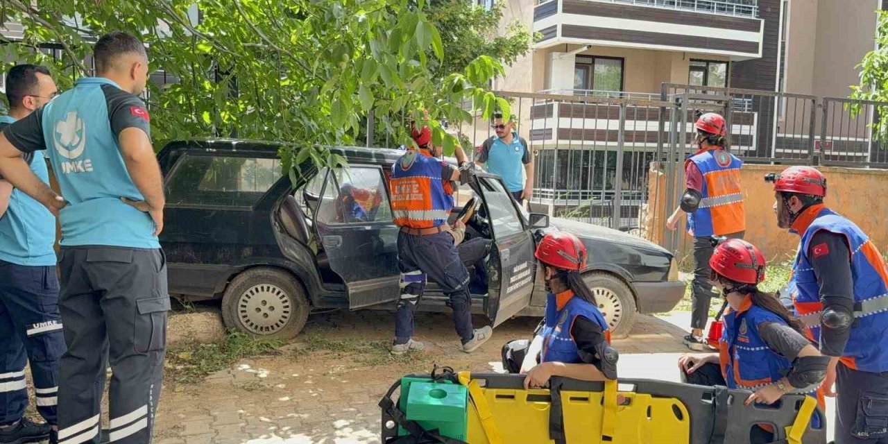 Tunceli’de UMKE temel eğitimi tamamlandı