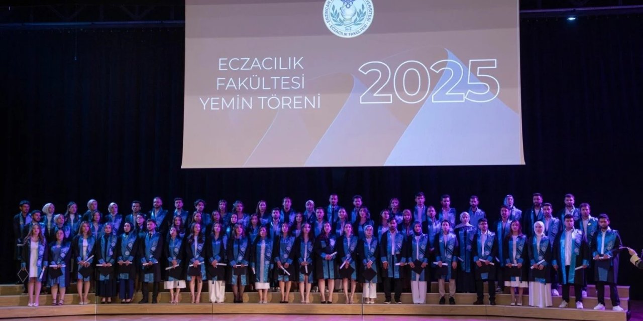 Eczacılık Fakültesi mezunlarının yemin töreni yapıldı