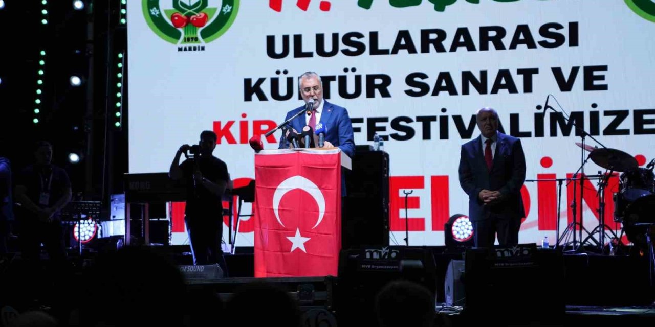 Bakanı Işıkhan "Yeşilli Uluslararası Kültür Sanat ve Kiraz Festivali"nde