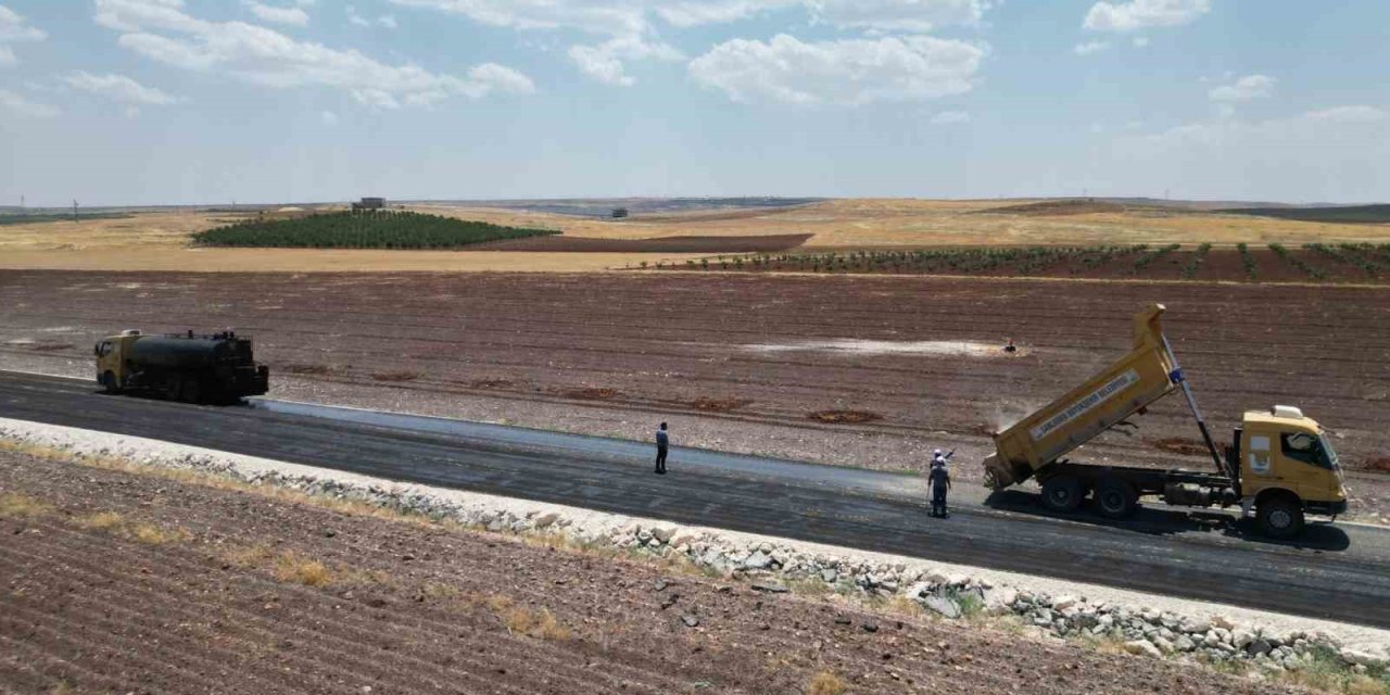 Hilvan kırsalında yol çalışması