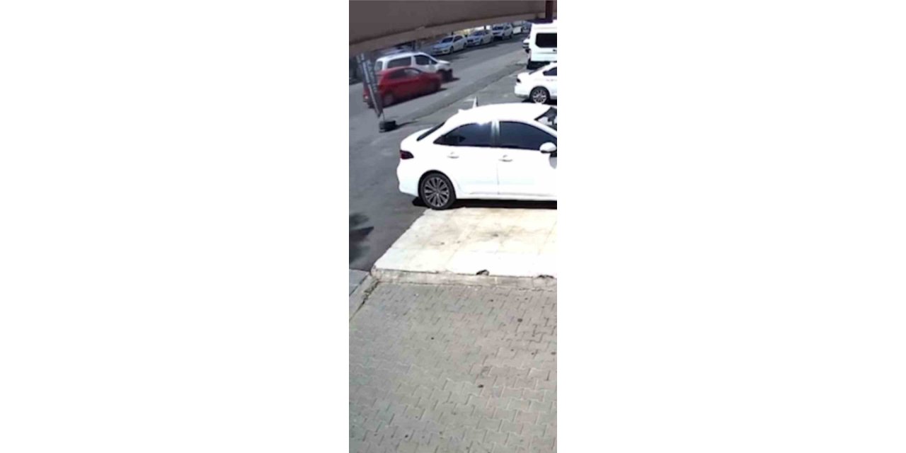 Diyarbakır'da trafik kazası kamera kaydında