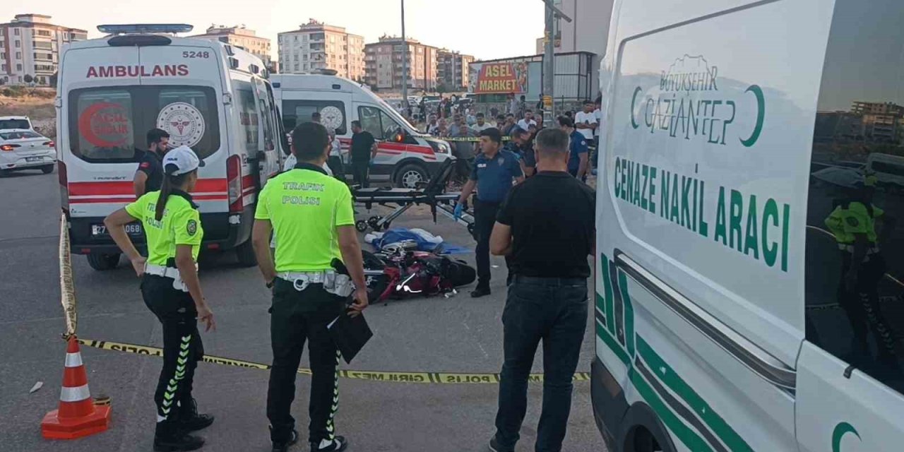 Otomobille çarpışan motosikletin sürücüsü yaşamını yitirdi