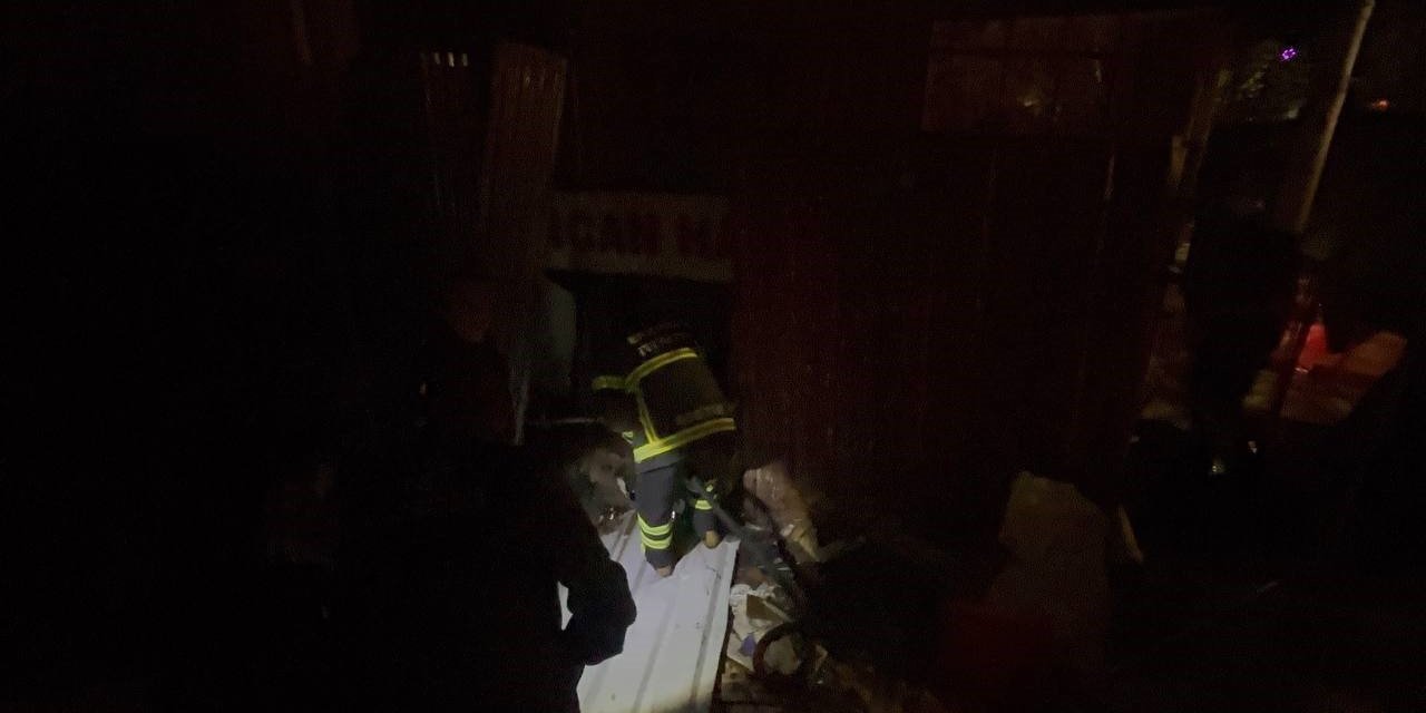 Erzincan’da gece saatlerinde yangın